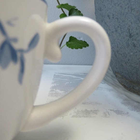 Cup Mug 12 oz White with Blue Flowers Rim by MSE / Martha Stewart Everyday - Picture 4 of 10